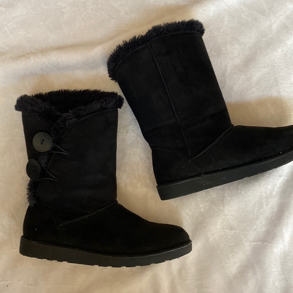 Black Fur Boots